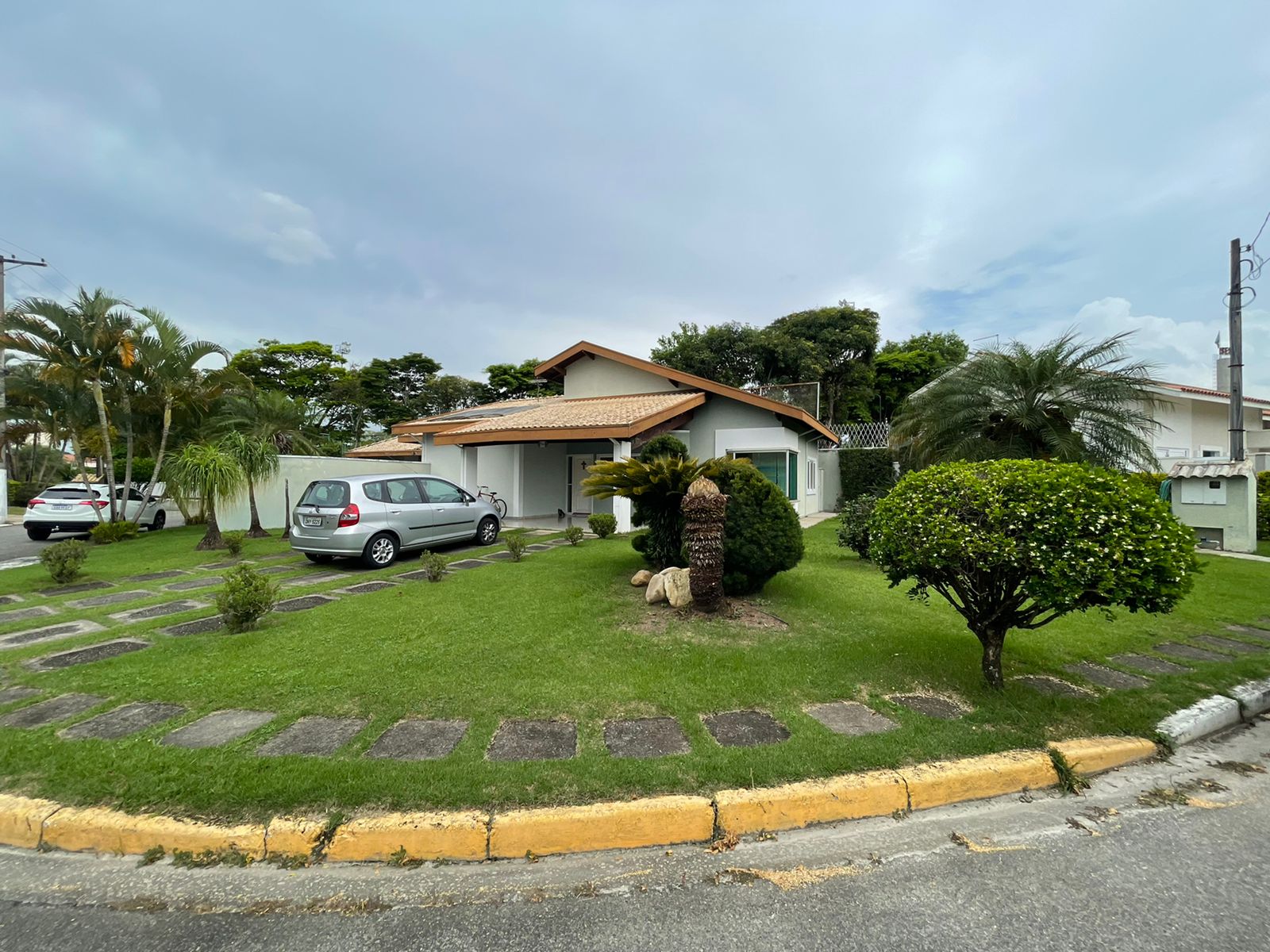 Casa com 3 dormitórios à venda, 137 m² por R$ 1.200.000,00 - Condomínio Jardim das Hortênsias - Taubaté/SP